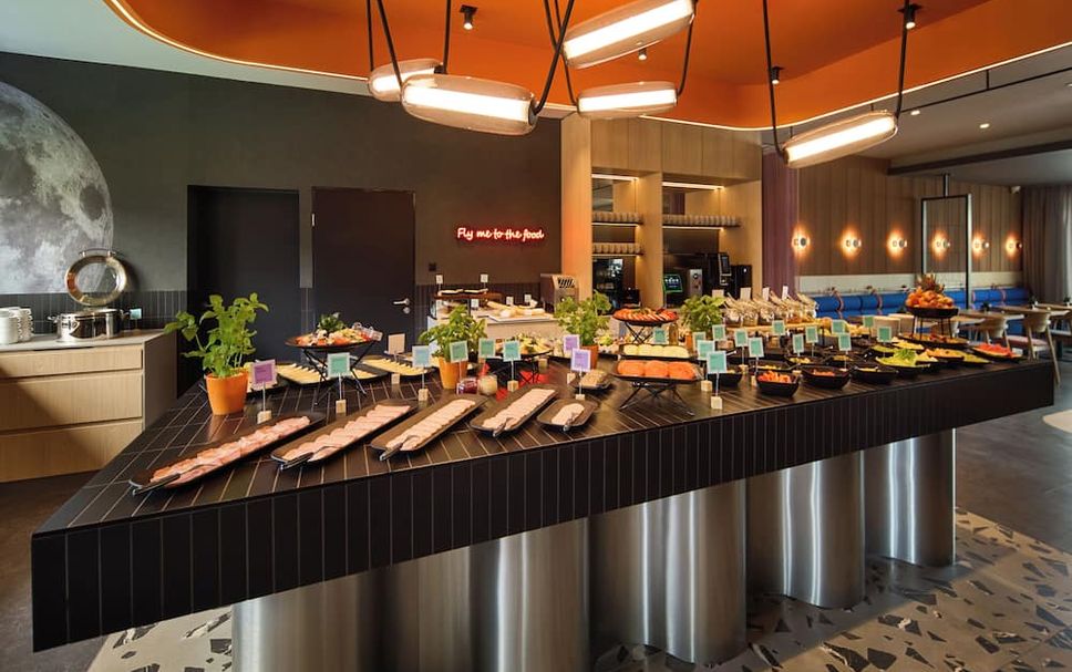Buffet Photo