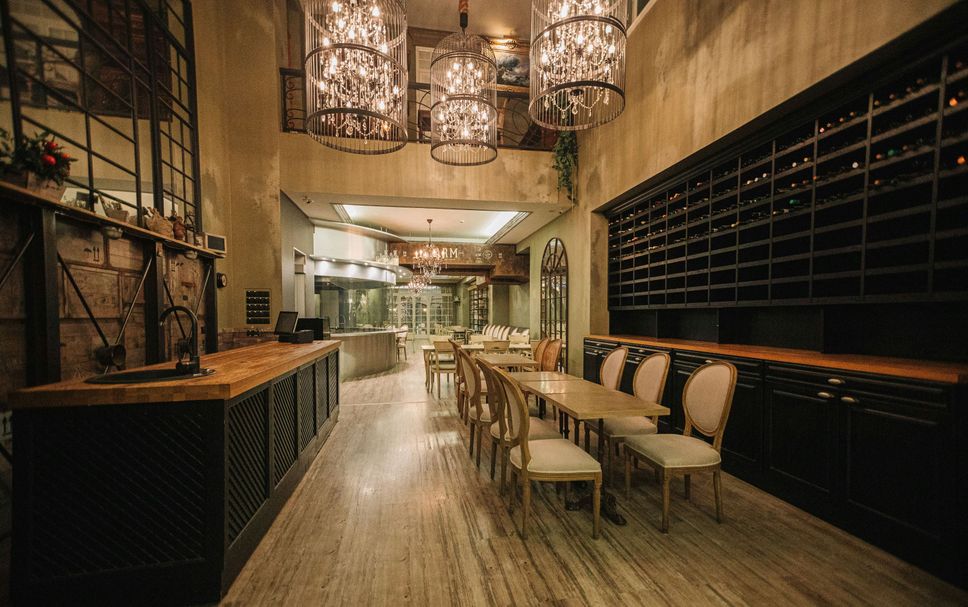 Restaurant Photo
