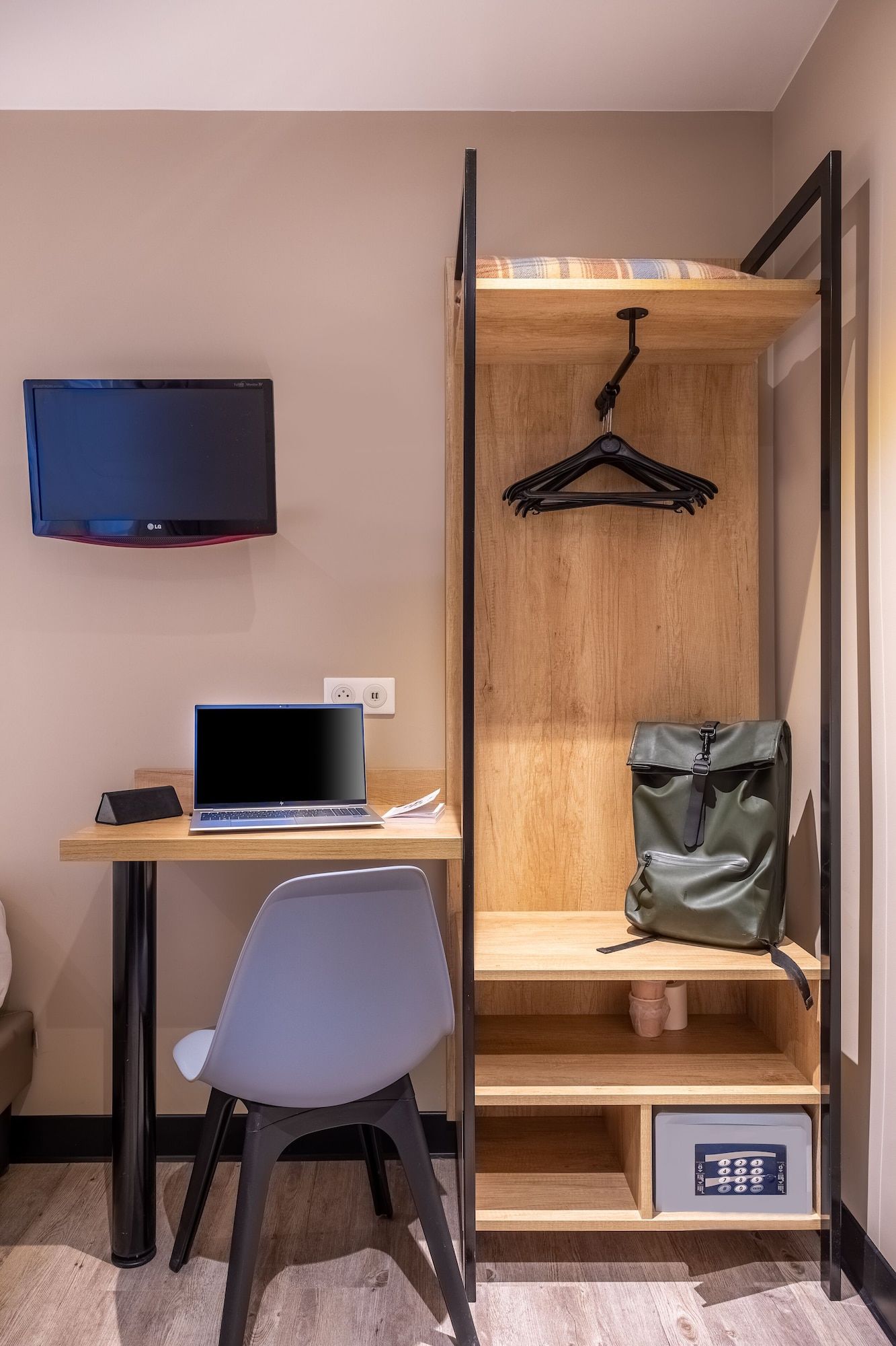 Room amenity