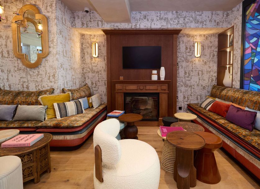 Lounge Photo