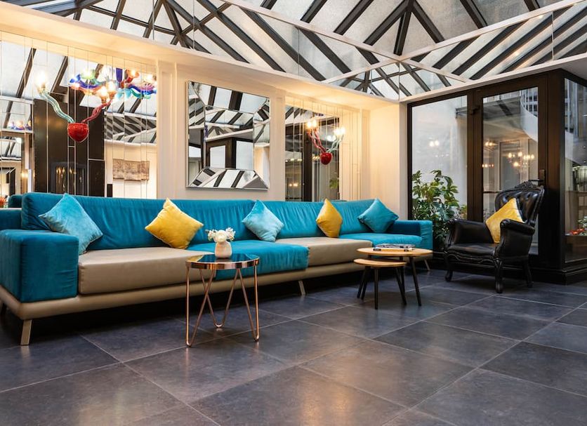 Lounge Photo