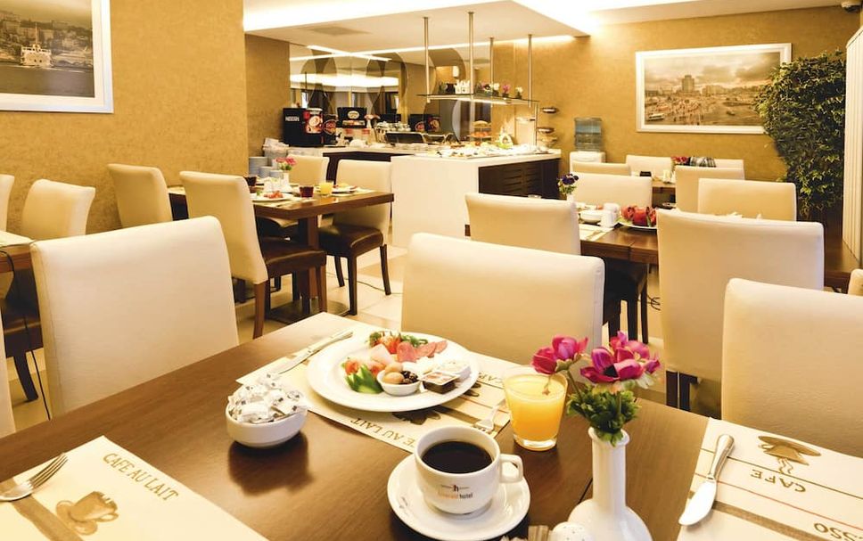 Restaurant Photo