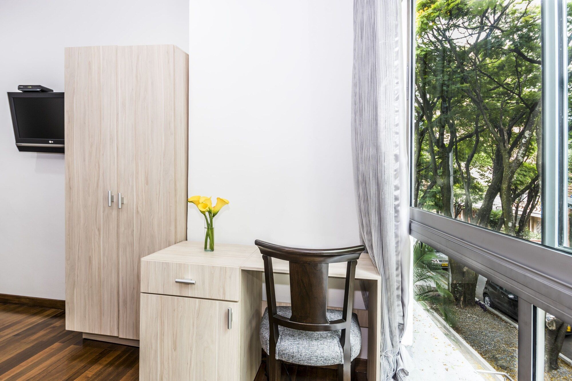 Room amenity