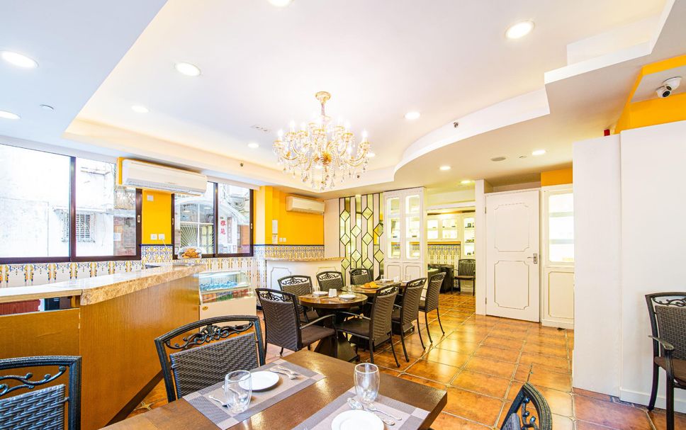 Restaurant Photo