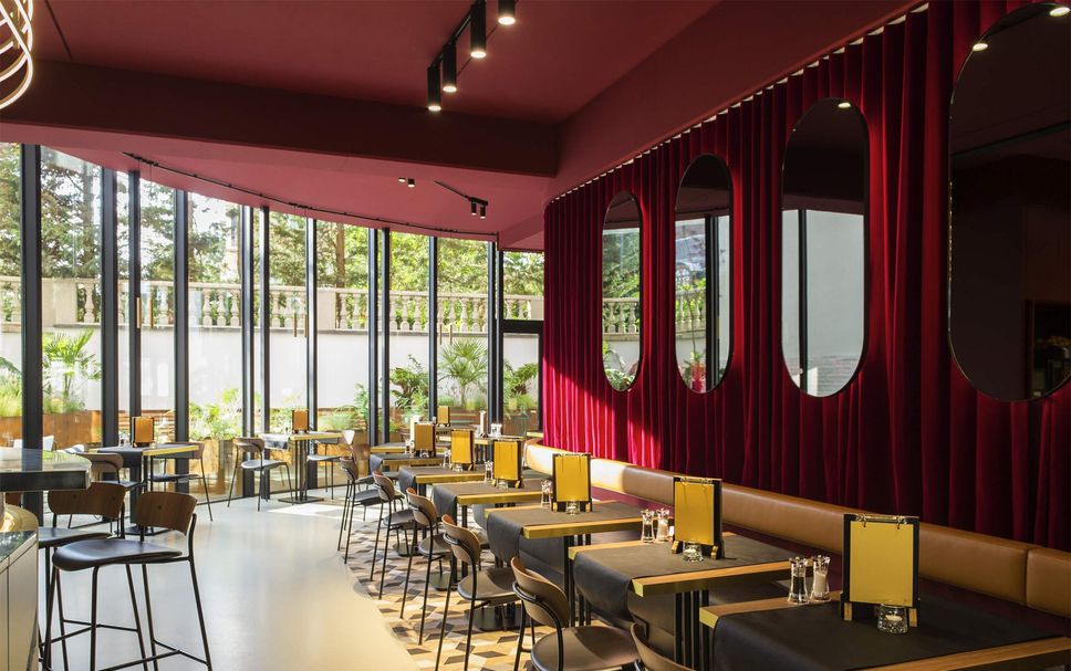 Restaurant Photo