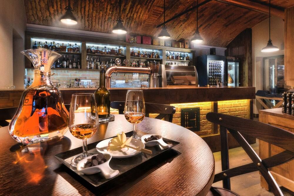 Bar Photo