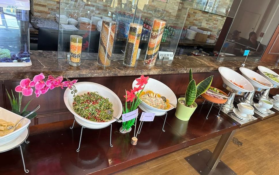 Buffet Photo