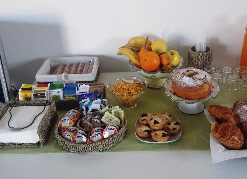 Buffet Photo