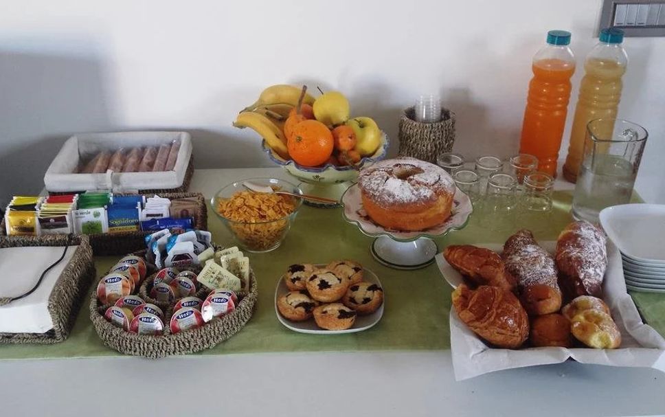 Buffet Photo