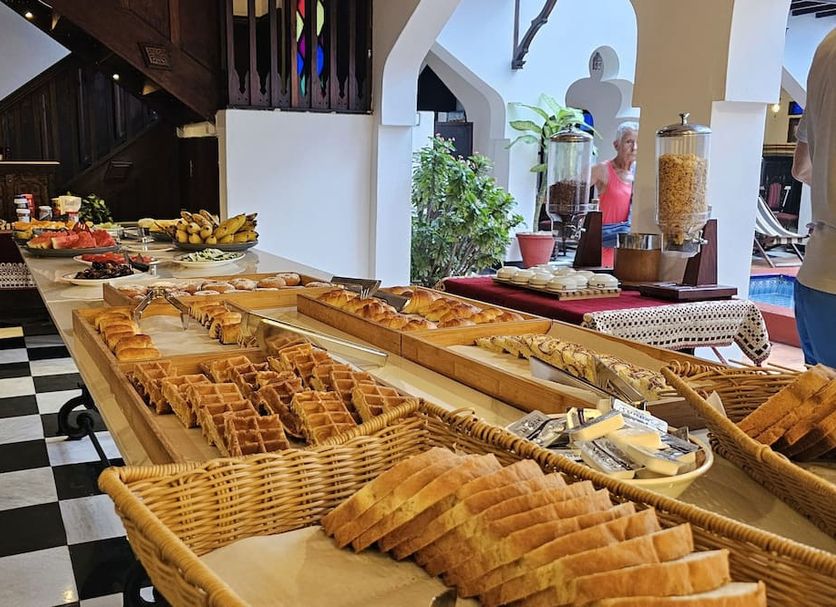Buffet Photo