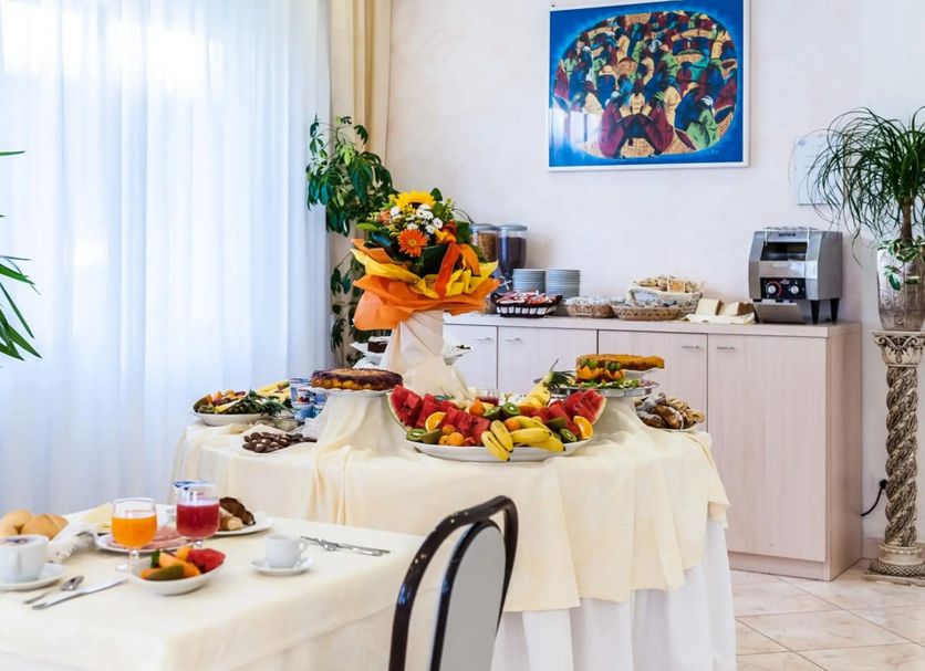 Buffet Photo