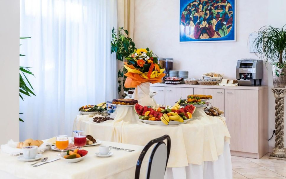 Buffet Photo