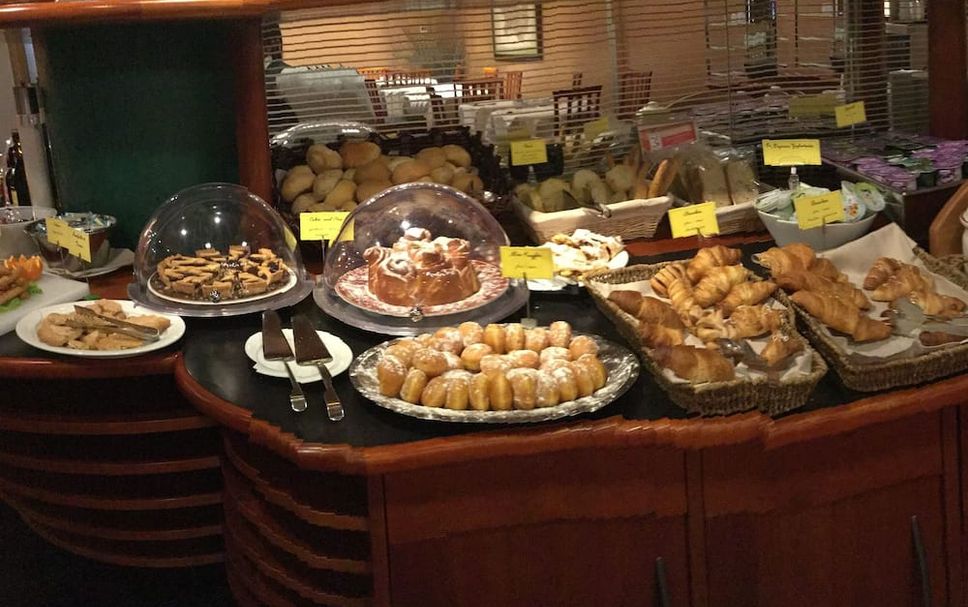 Buffet Photo