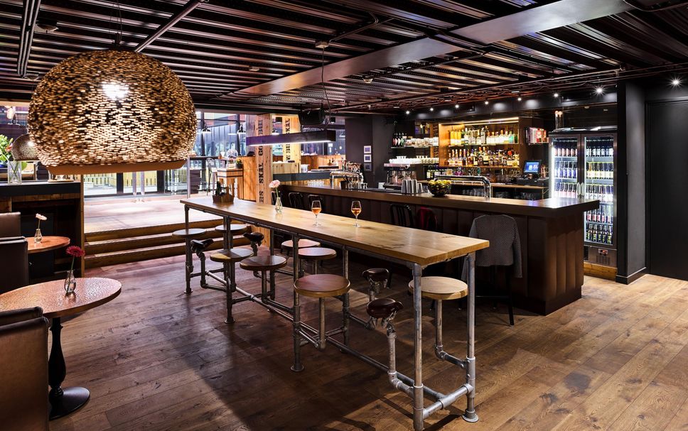 Bar Photo