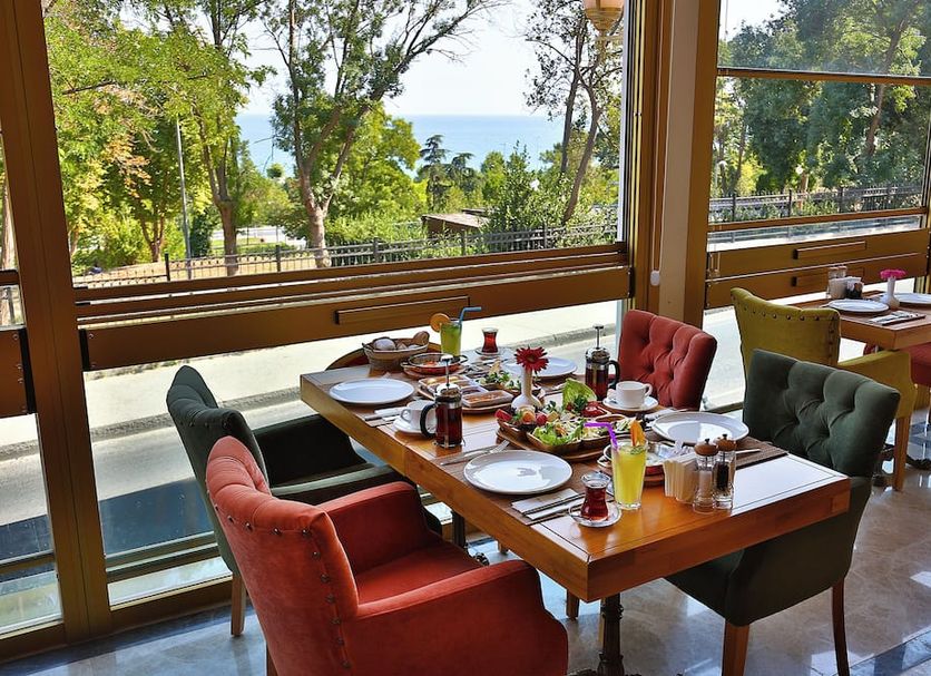 Restaurant Photo