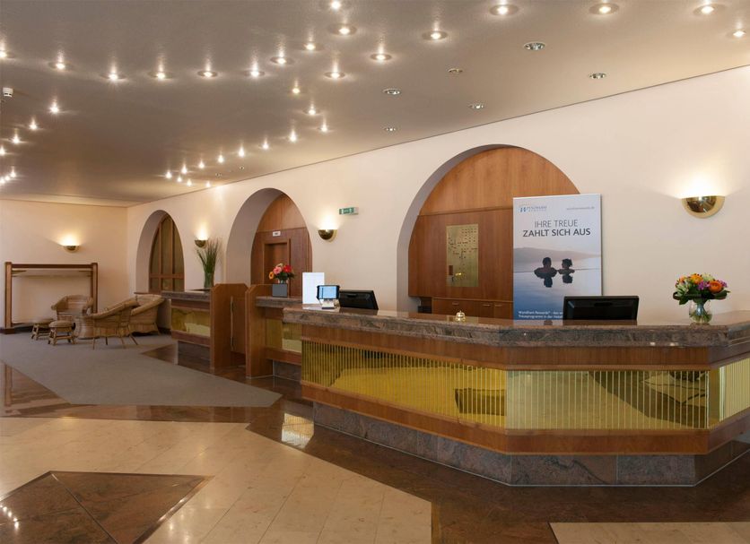 Front desk Photo