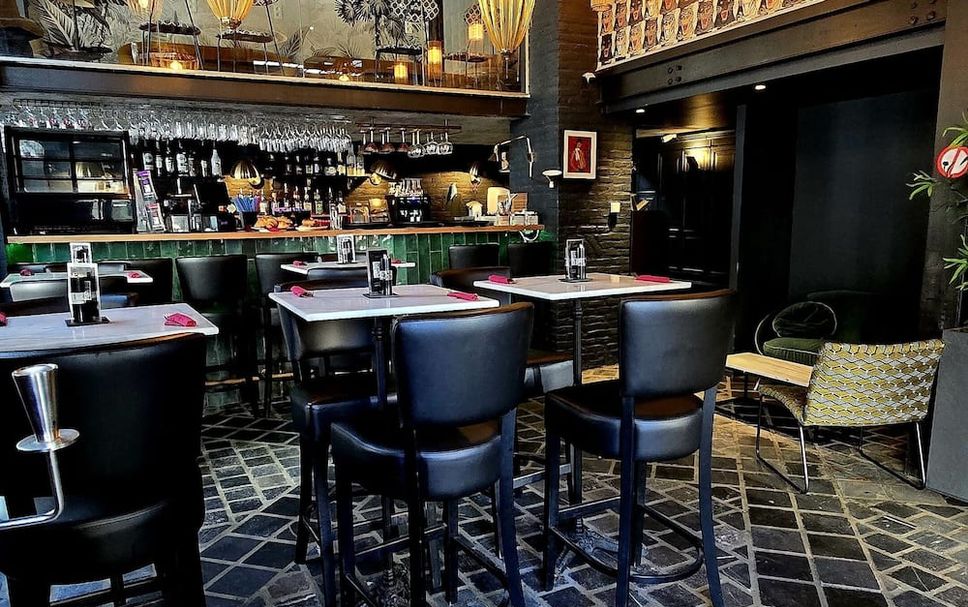 Bar Photo