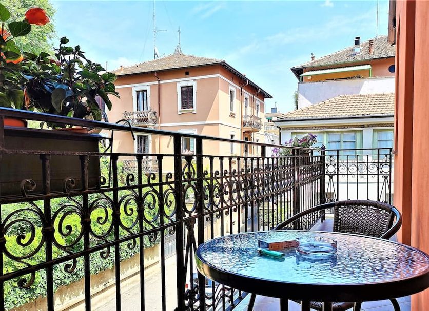 Balcony Photo