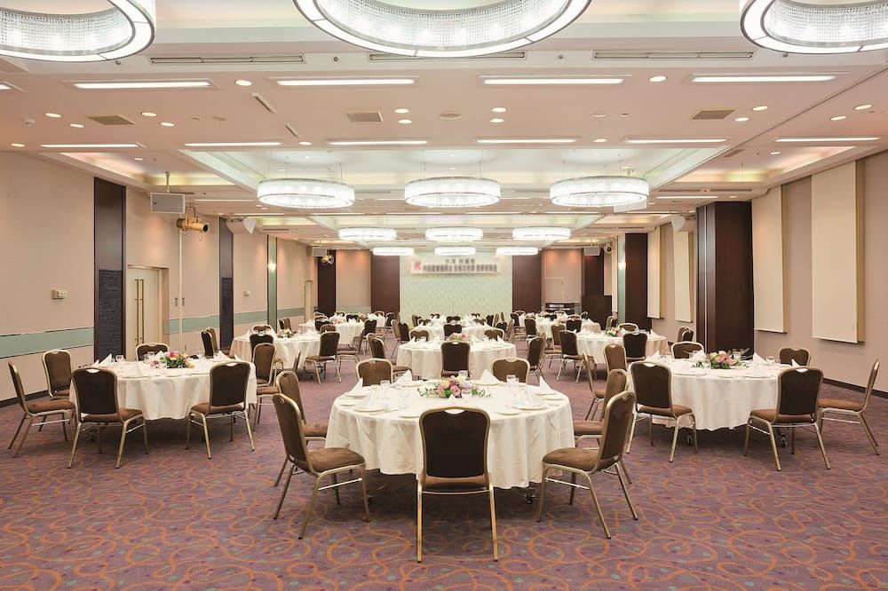 Banquet hall