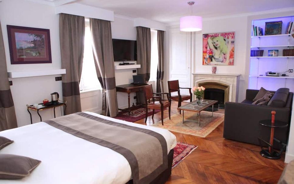 Bedroom Photo