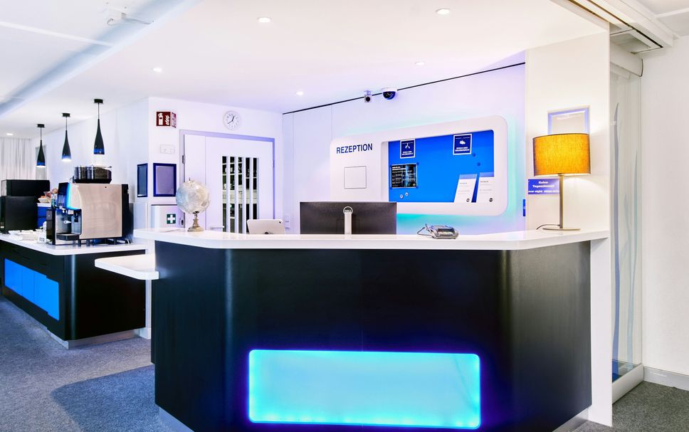 Front desk Photo