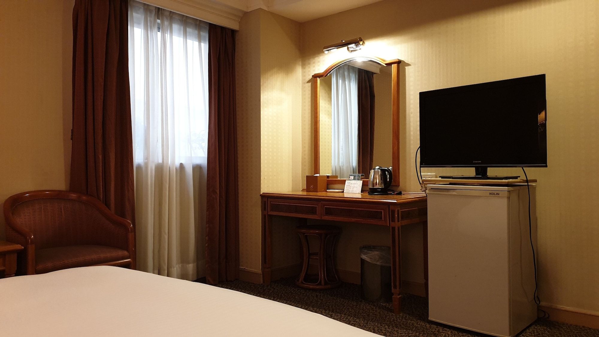 Room amenity