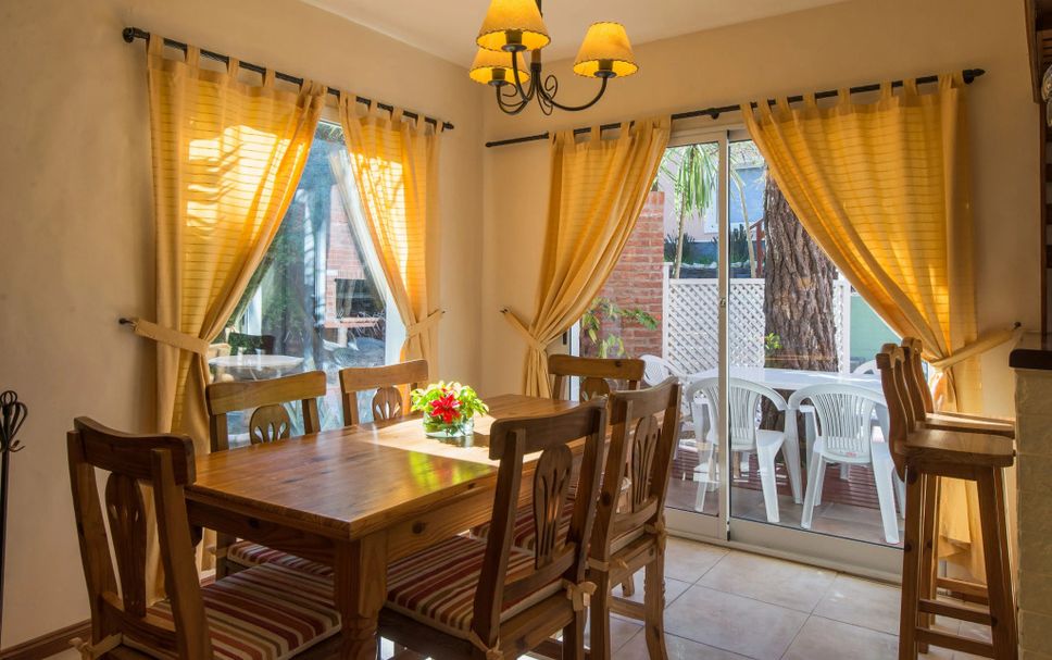 Dining room Photo