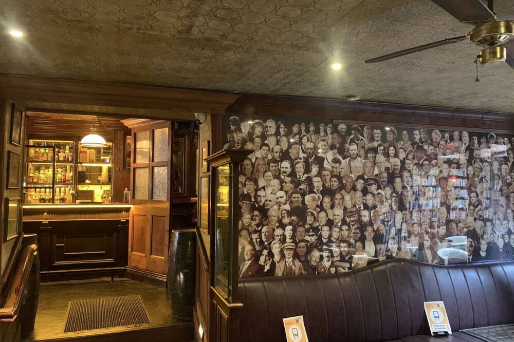 Bar