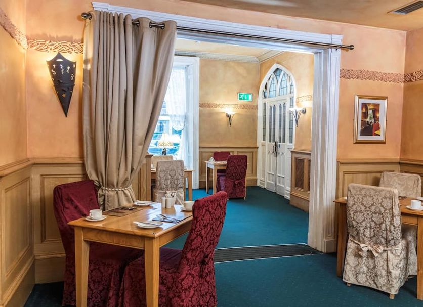 Restaurant Photo