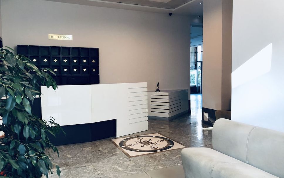 Front desk Photo