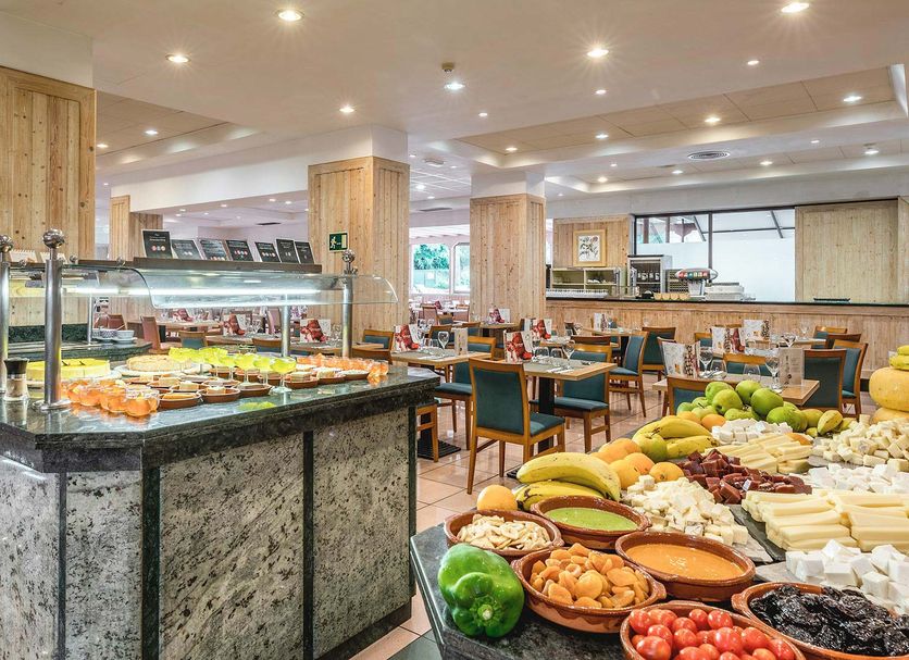Buffet Photo