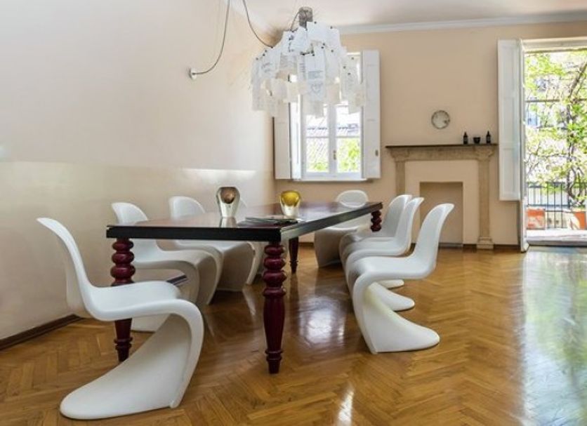 Dining room Photo
