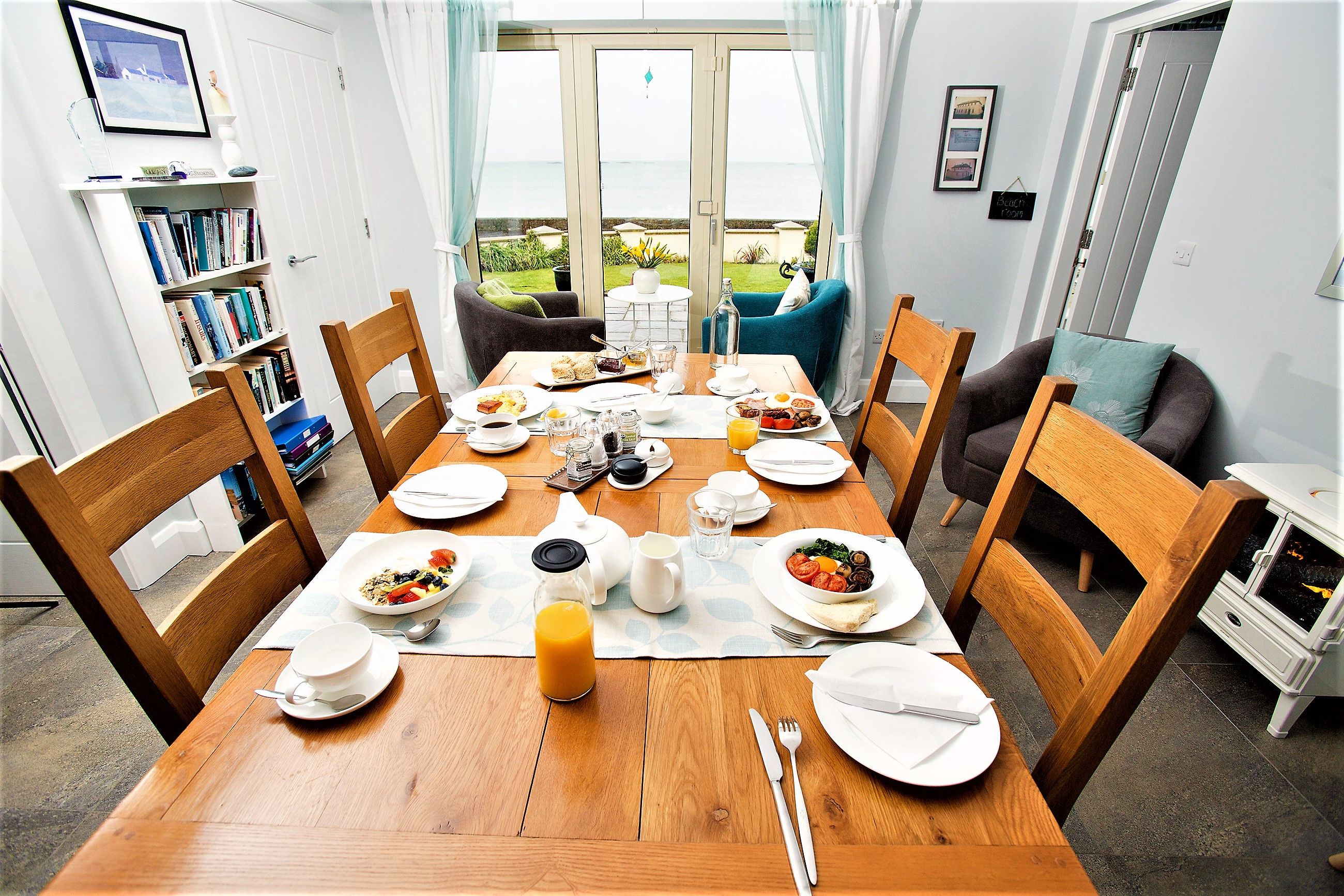 Dining room Photo