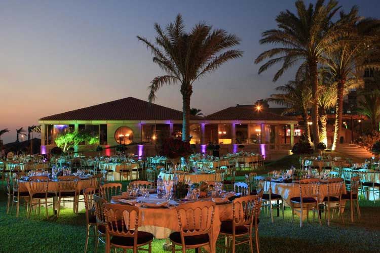 Banquet hall