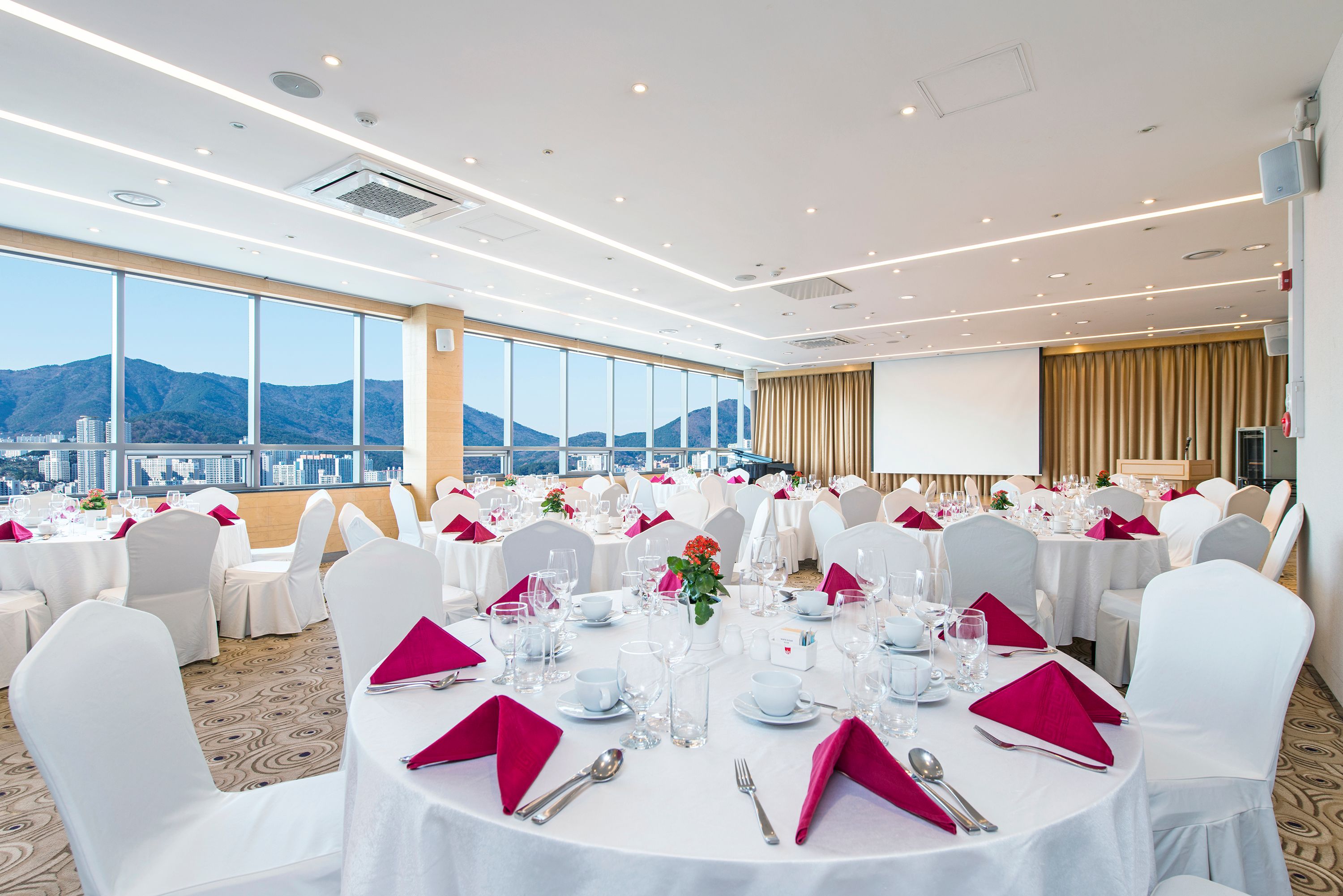Banquet hall