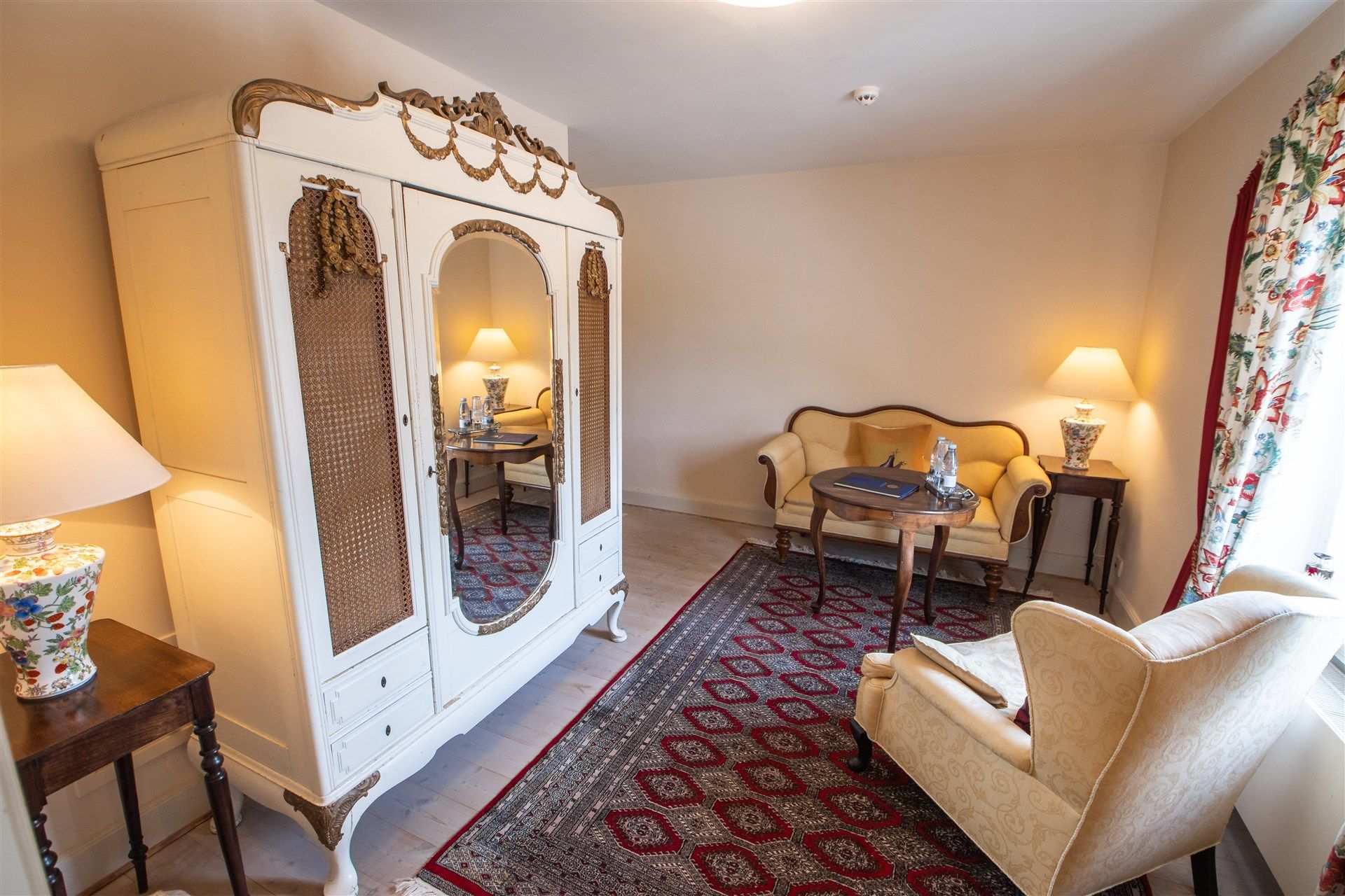 Room amenity